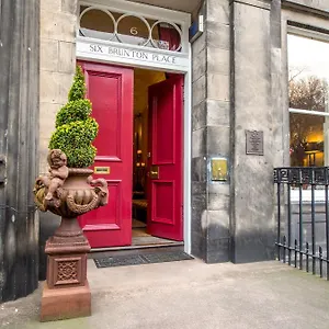 5* Bed and breakfast Six Brunton Place
